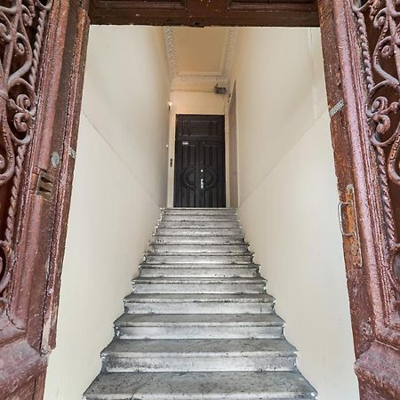 Nice Apartment In The City Center Odessa Ngoại thất bức ảnh
