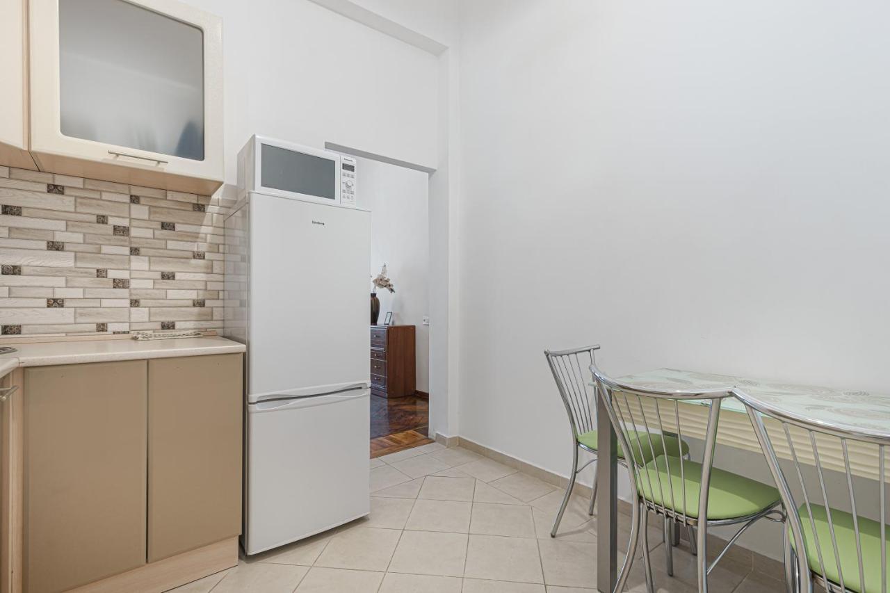 Nice Apartment In The City Center Odessa Ngoại thất bức ảnh
