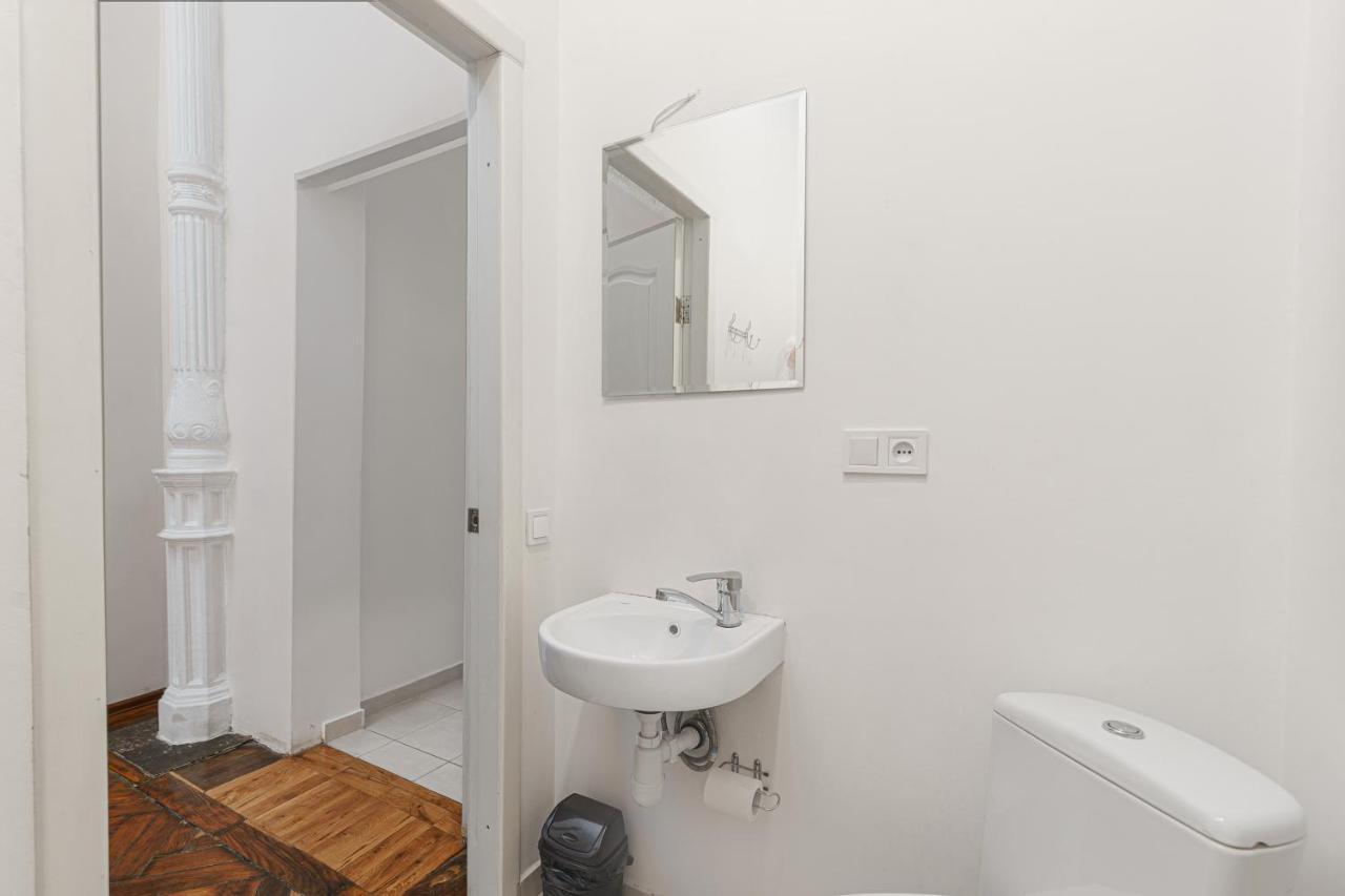 Nice Apartment In The City Center Odessa Ngoại thất bức ảnh