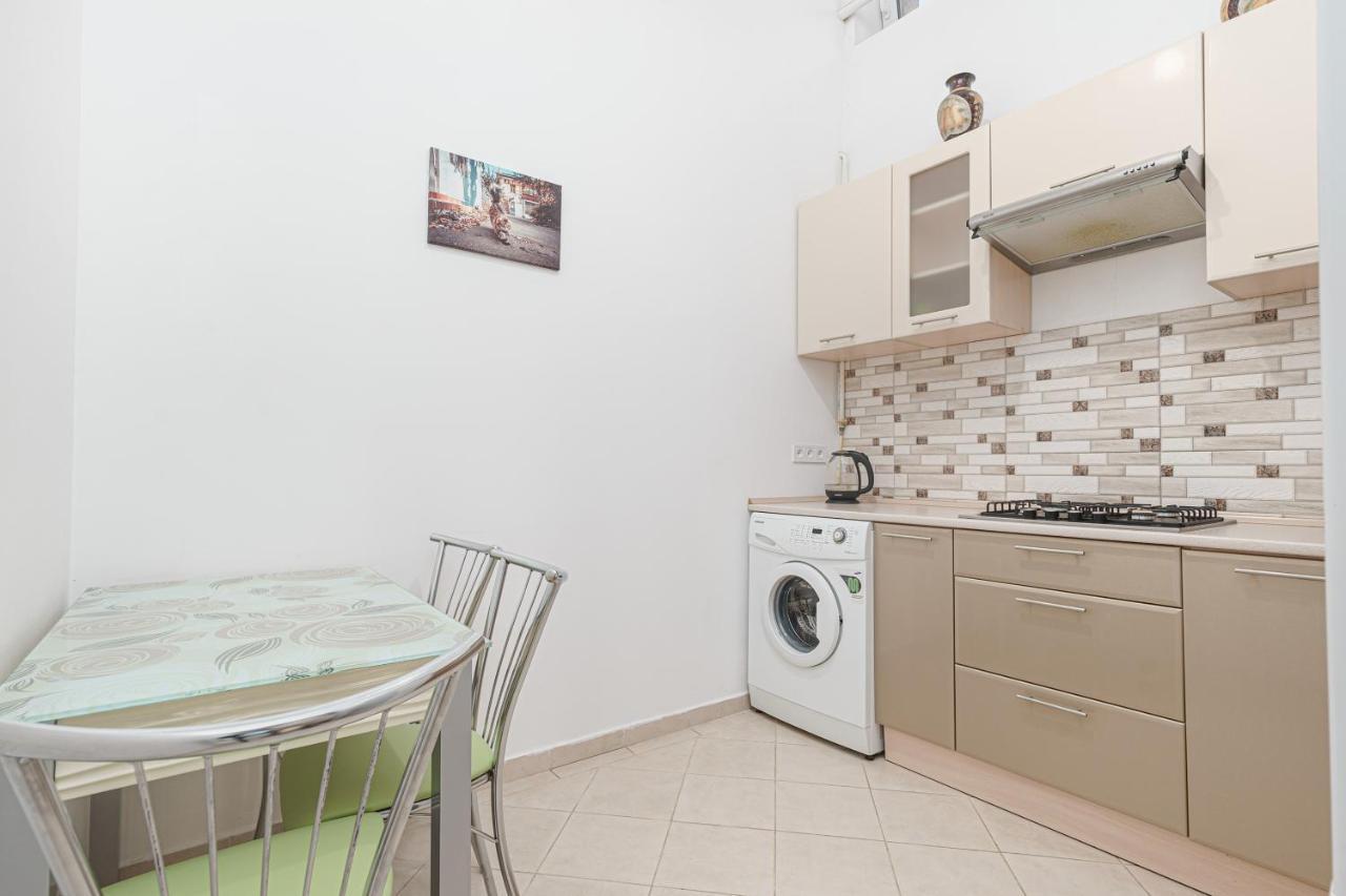 Nice Apartment In The City Center Odessa Ngoại thất bức ảnh