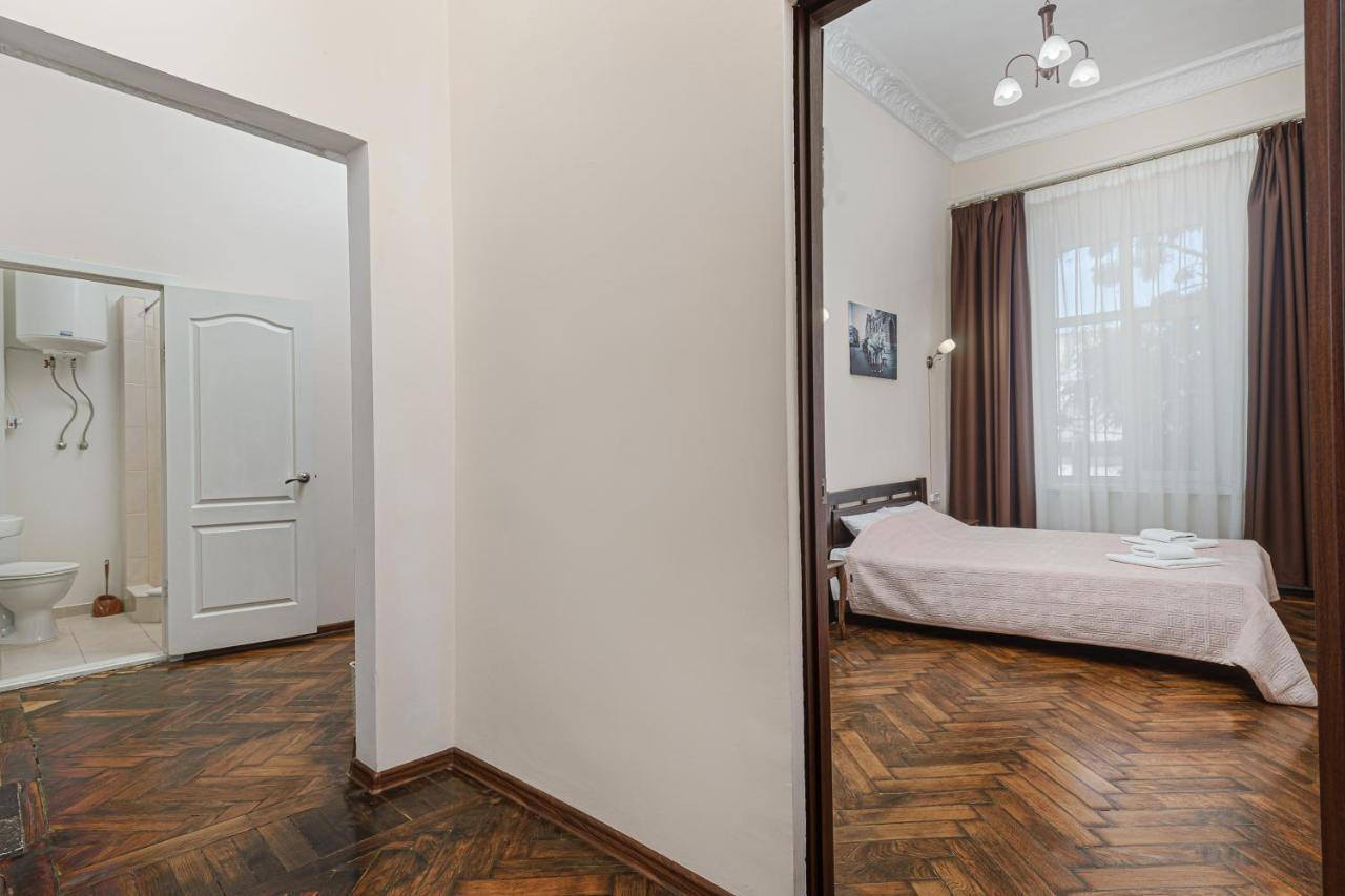 Nice Apartment In The City Center Odessa Ngoại thất bức ảnh
